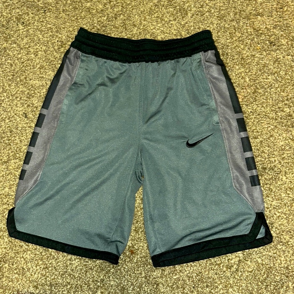kids size L nike pro grey and black basketball shorts brand new